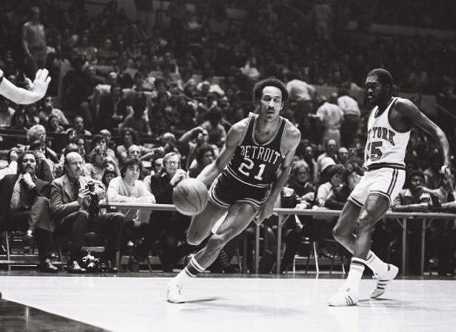 进攻端以简 进攻端以简